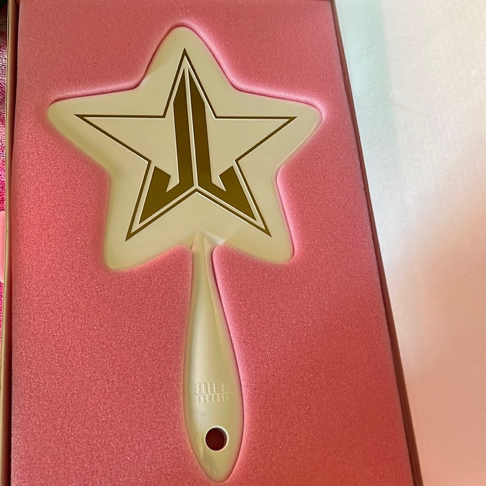 Jeffree star mirror